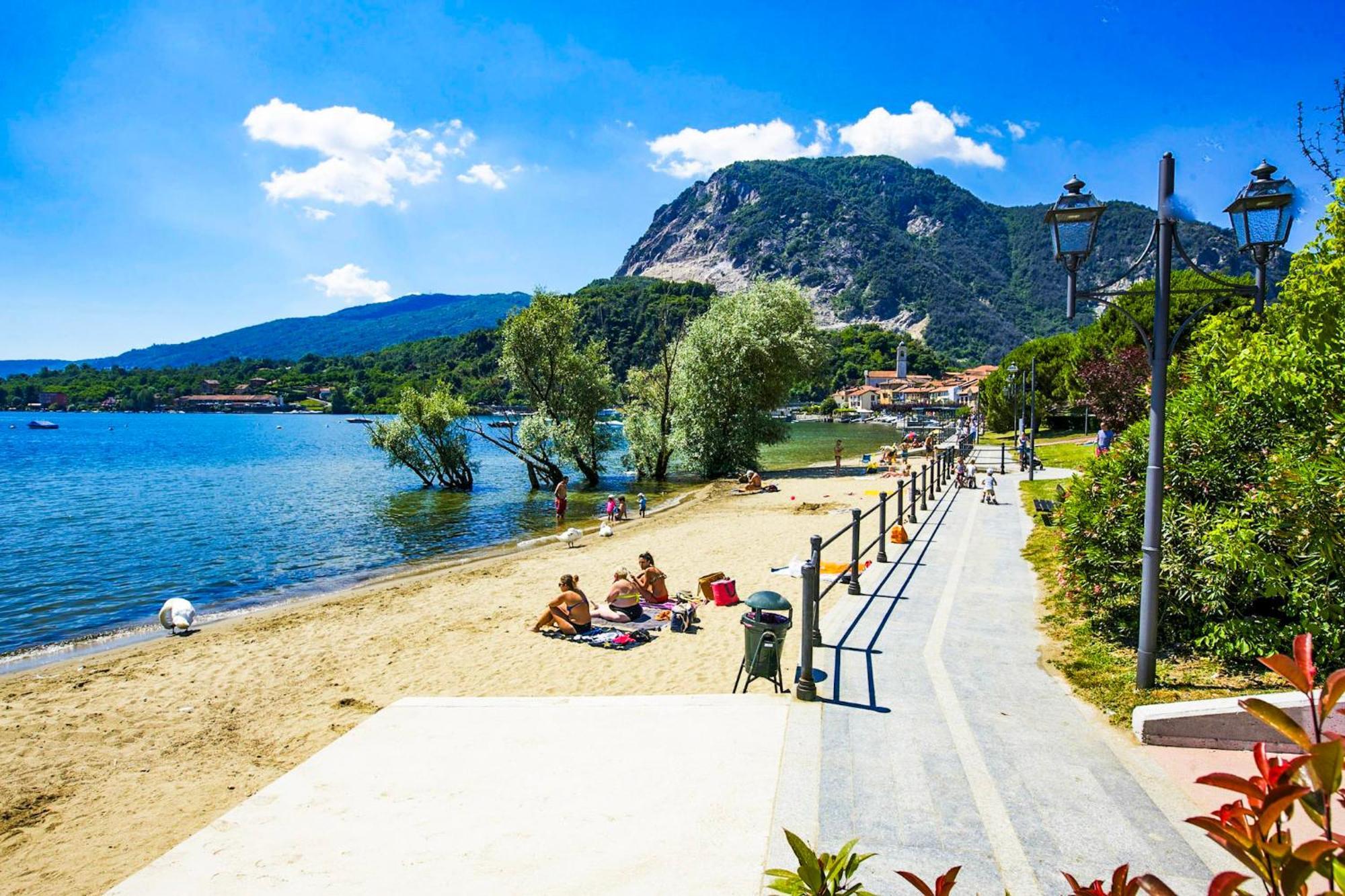 Apartamento Residenza La Vela Baveno Habitación foto